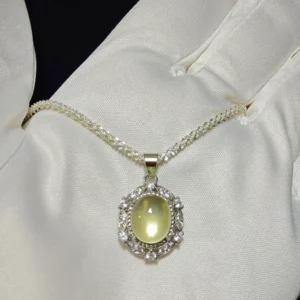 Meruisa Crystal — 黃水晶 · 豐盛冠冕吊墜：15mm天然蜜金黃水晶素面寶石，外圈環繞密鑲鑽石光暈。