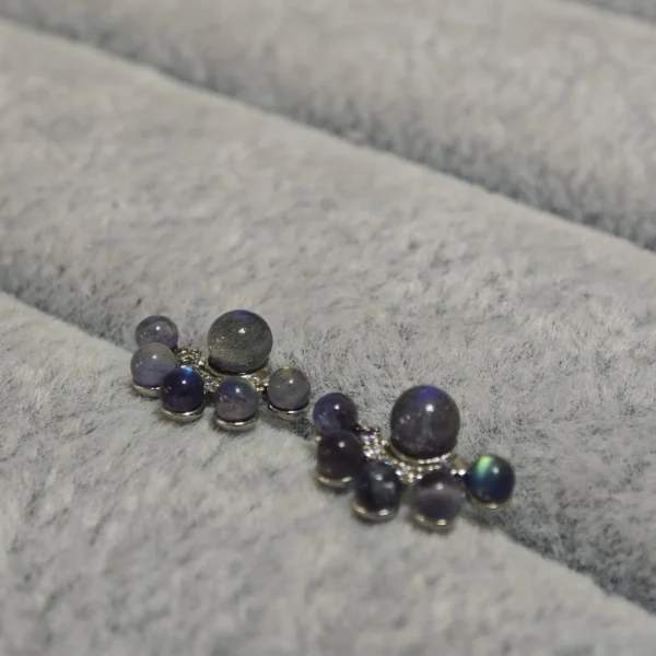 拉長石 · 直覺與守護星雲耳釘 Meruisa Crystal 出品:拉長石直覺與守護耳釘耳環(純銀鑲嵌)