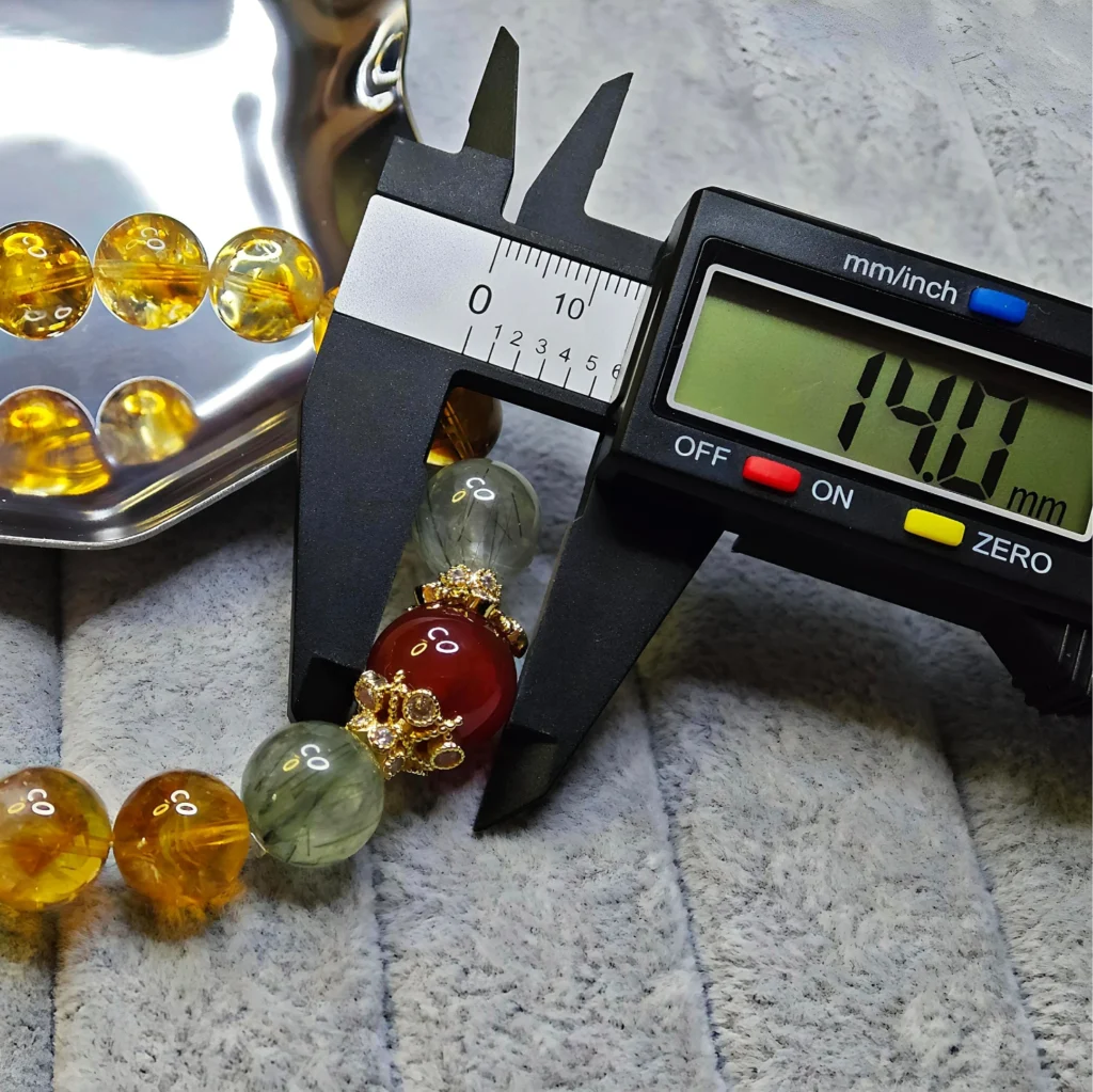 豐盛流動 · 生命力與鞏固能量手鏈 紅瑪瑙—綠髮晶—黃水晶—豐盛流動—天然水晶手鍊—Meruisa Crystal