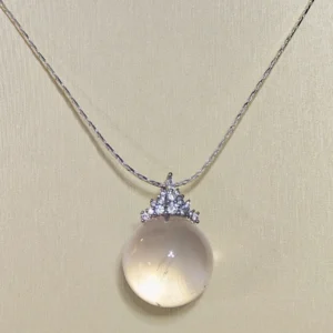 Meruisa Crystal出品：粉晶療癒淨化圓珠吊墜/項鍊：天然 18.3mm 拋光粉晶圓珠，搭配微碎鑽帽托。