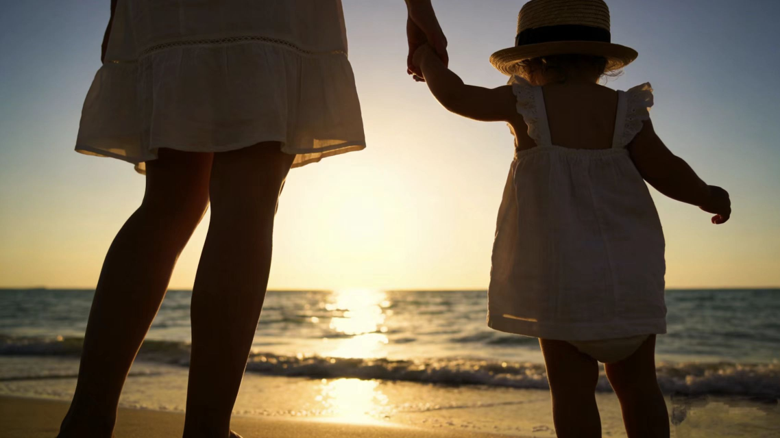 About about us 2 Natural Crystal Jewelry