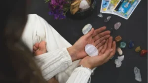 crystal meanings & benefits-Complete A–Z Guide-Meruisa Crystal